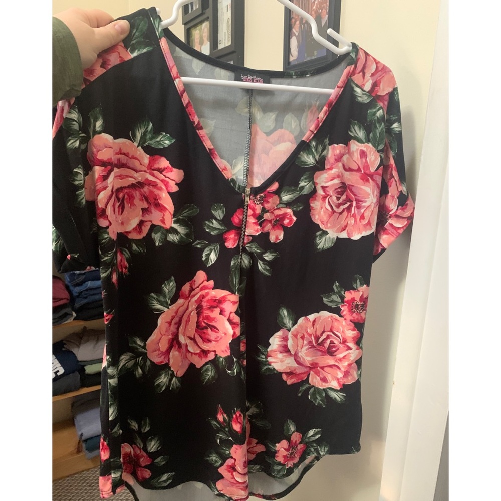 Rose print blouse with zip front detail